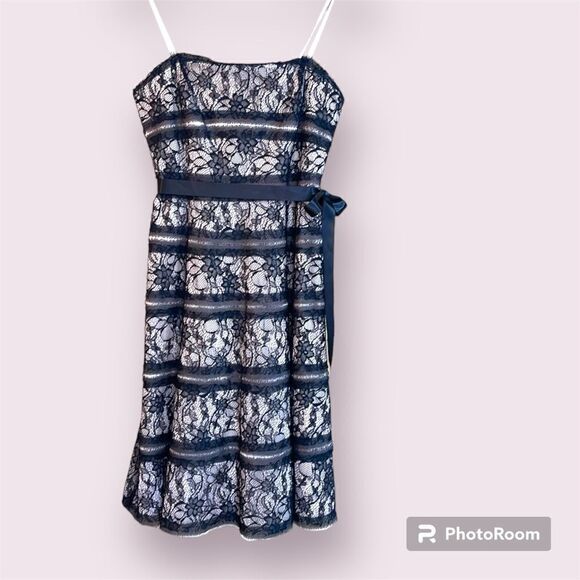 BCBGMAXAZRIA Strapless Dress W/ Tulle *NEW* - Picture 1 of 13